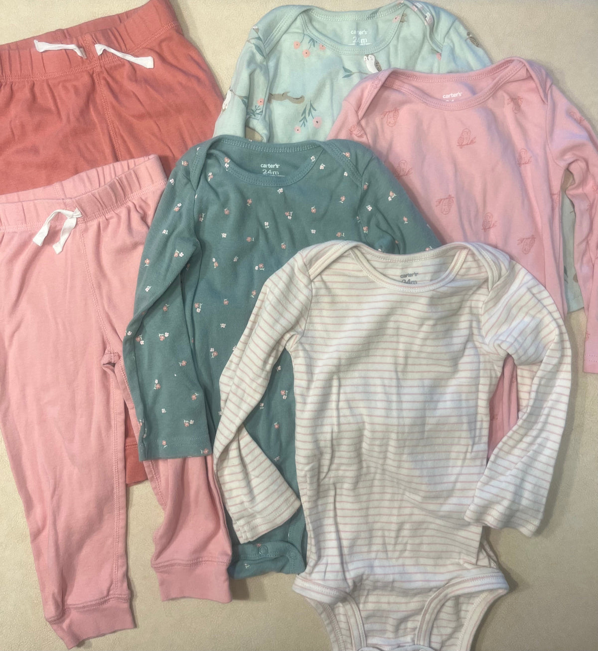 #200 Carter's Bodysuit and Knit Pants Set Girls 24m