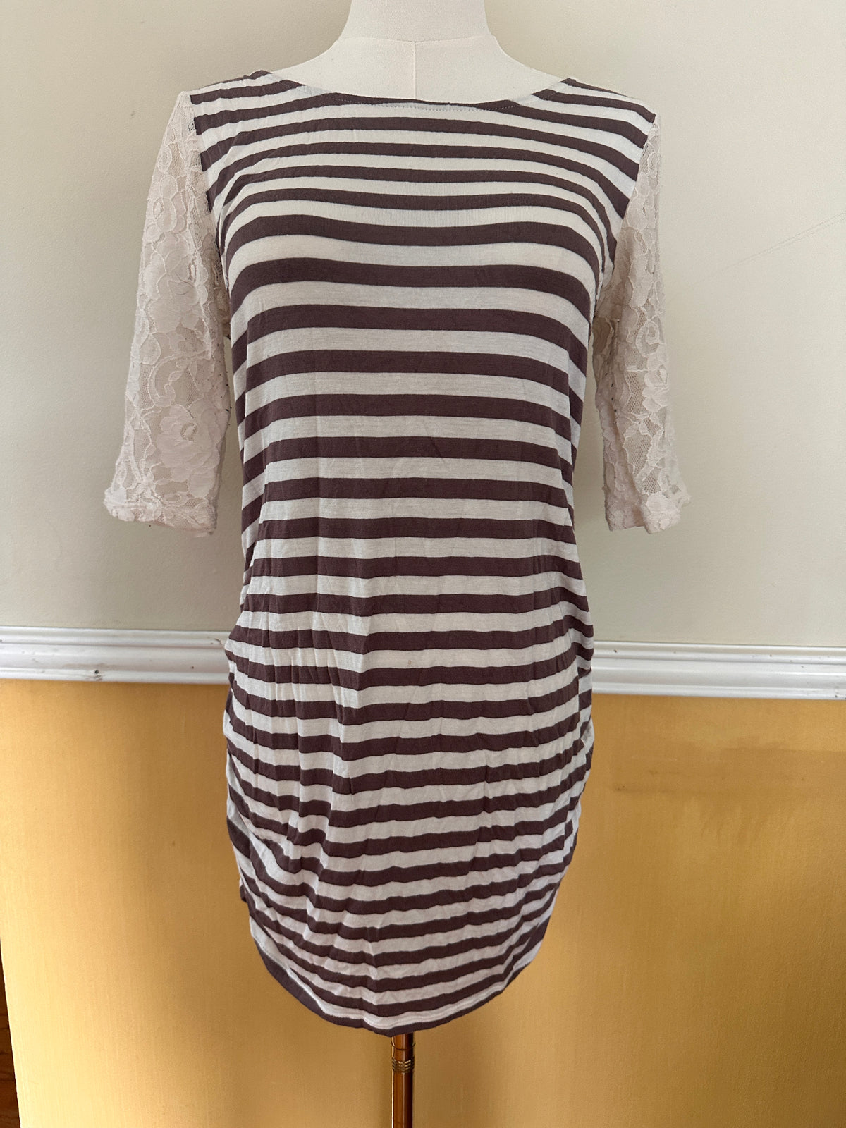#163 Jessica Simpson Maternity Tan/Cream Striped Shirt - size S - EUC