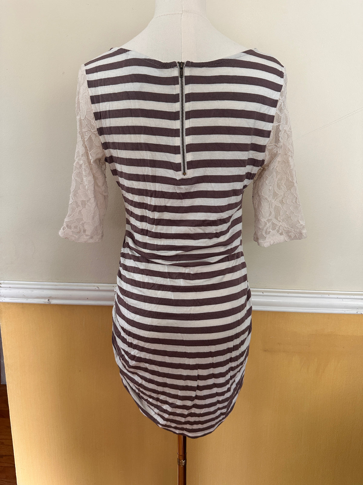 #163 Jessica Simpson Maternity Tan/Cream Striped Shirt - size S - EUC