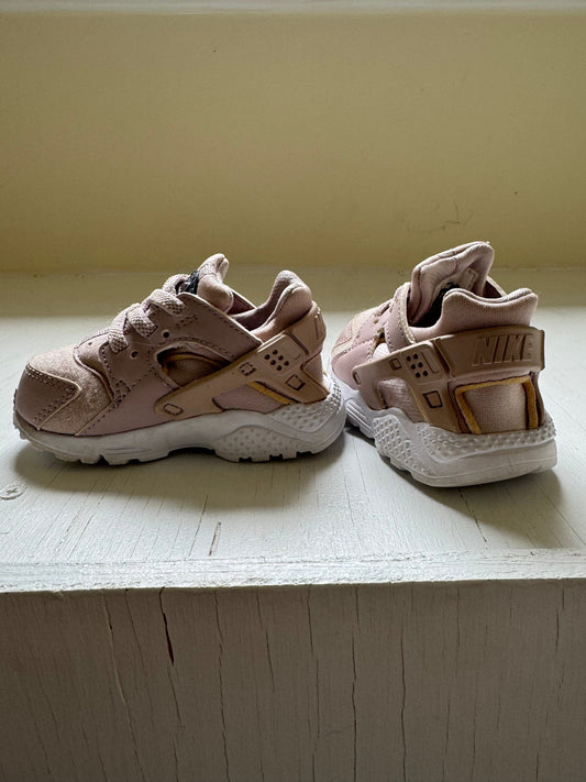 Seller #127 Nike Huarache Baby Shoes, Girls Size 4C