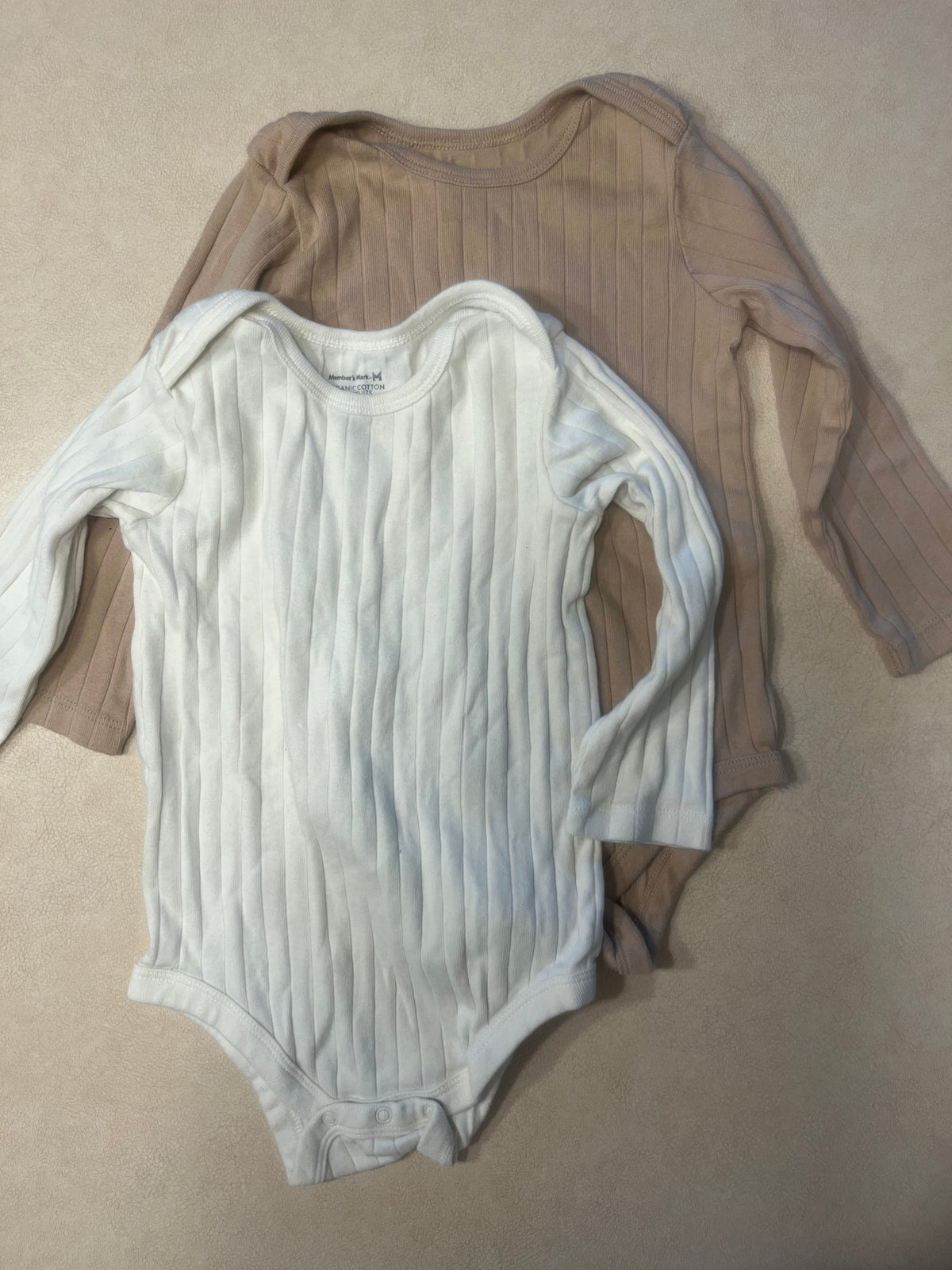 #200 Member's Mark Neutral Colors Bodysuit Set 18m