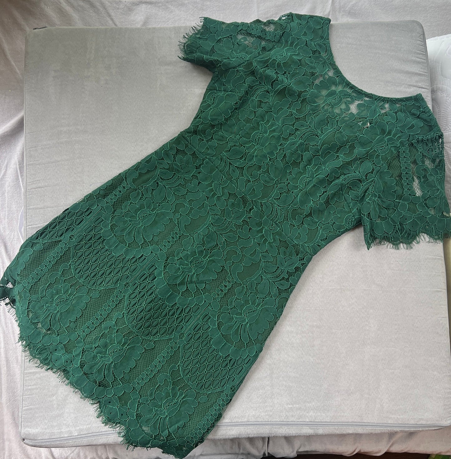 REDUCED #154 Womens M, Green lace dress, VGUC