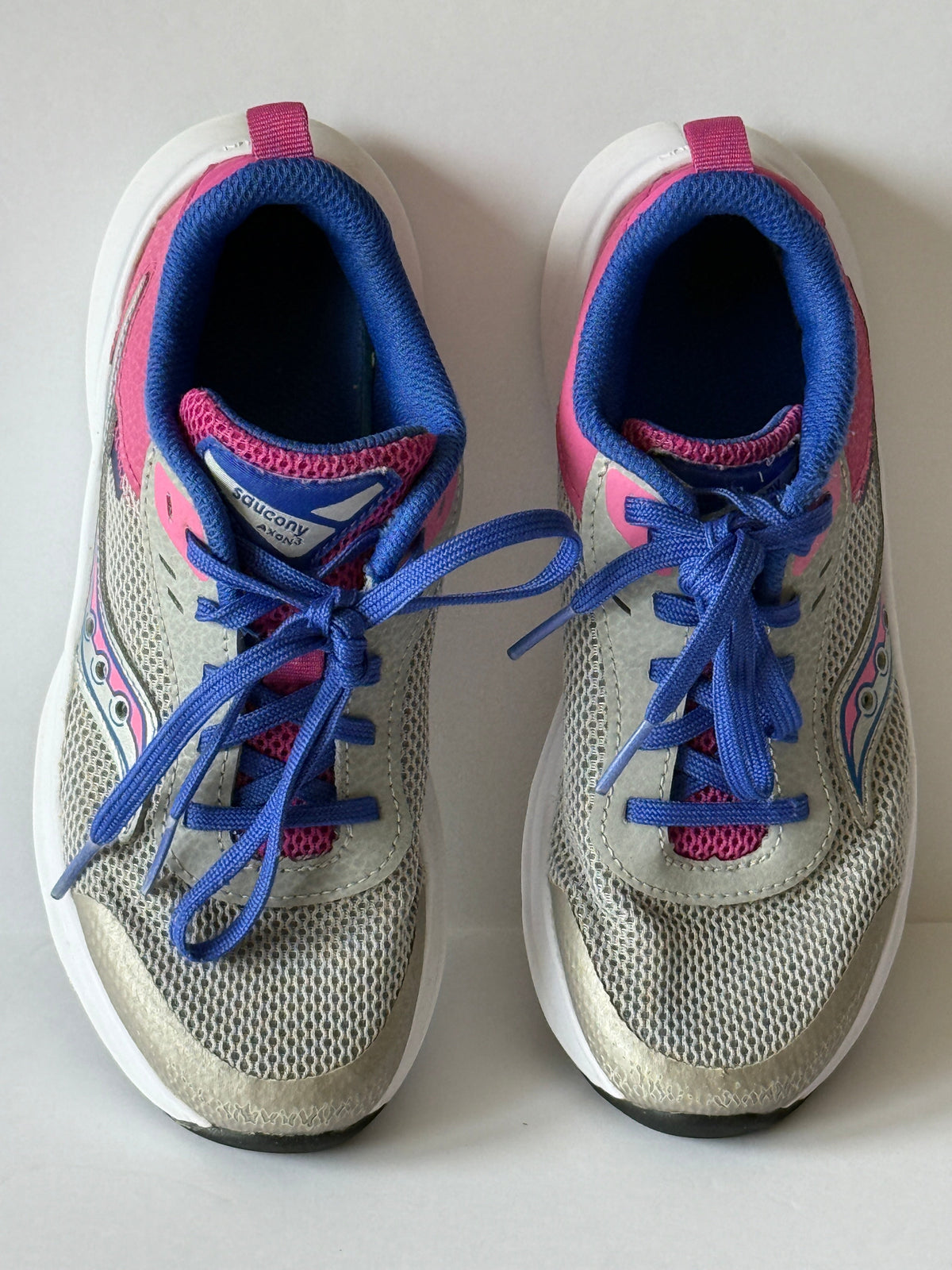 Seller 156_Saucony Axon 3 Girls Size 1