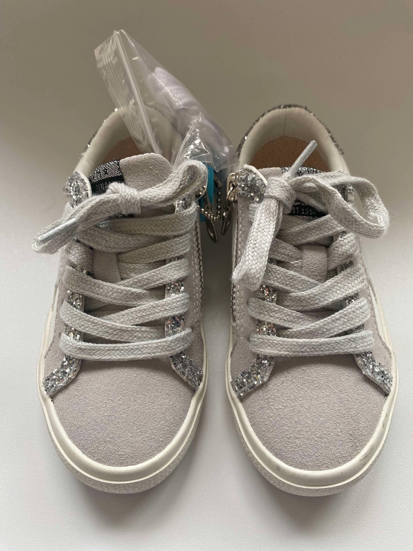 #117, Size 8c, Vintage Havana grey/silver sparkle shoes, NEW