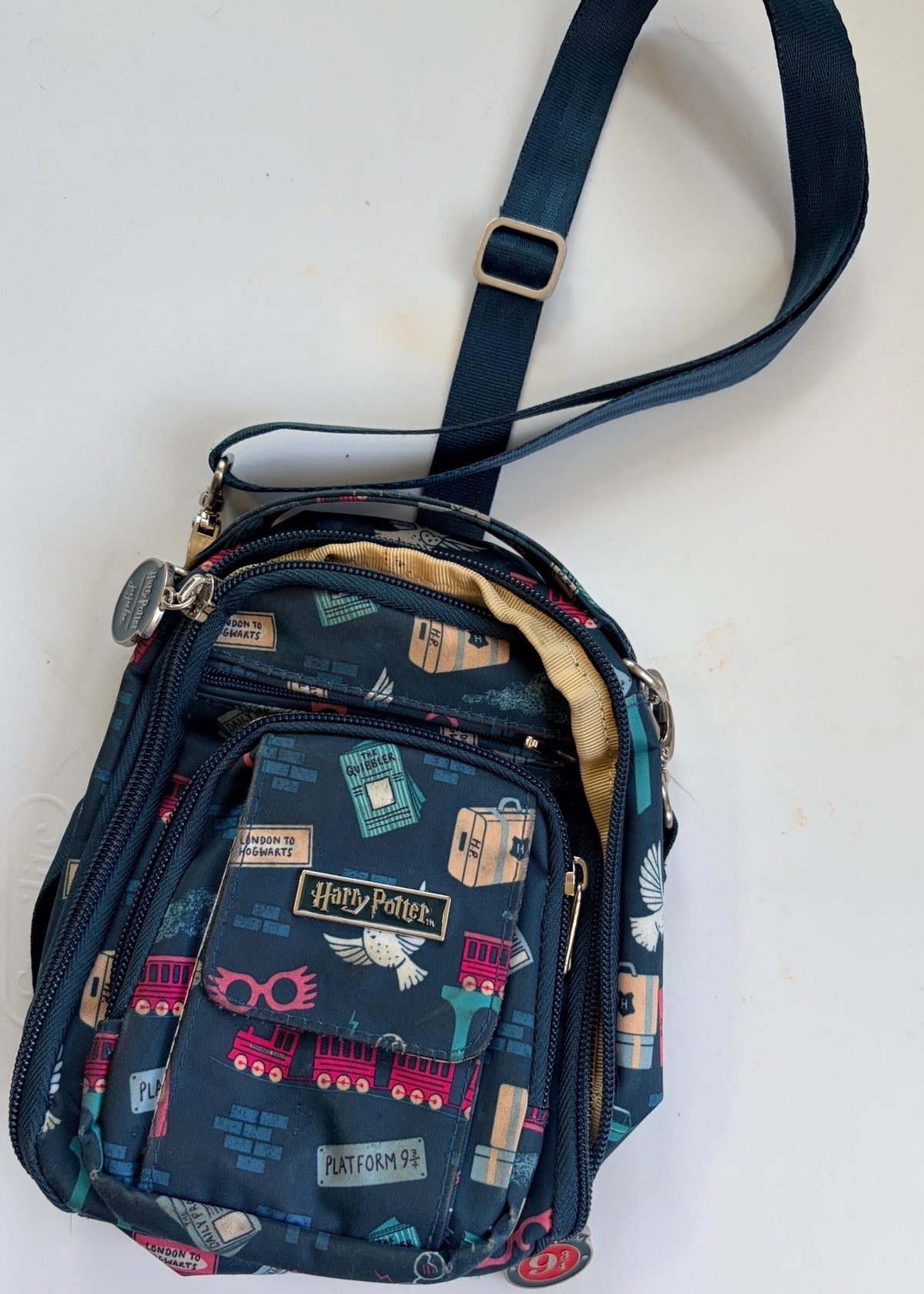#35 Harry Potter crossbody purse