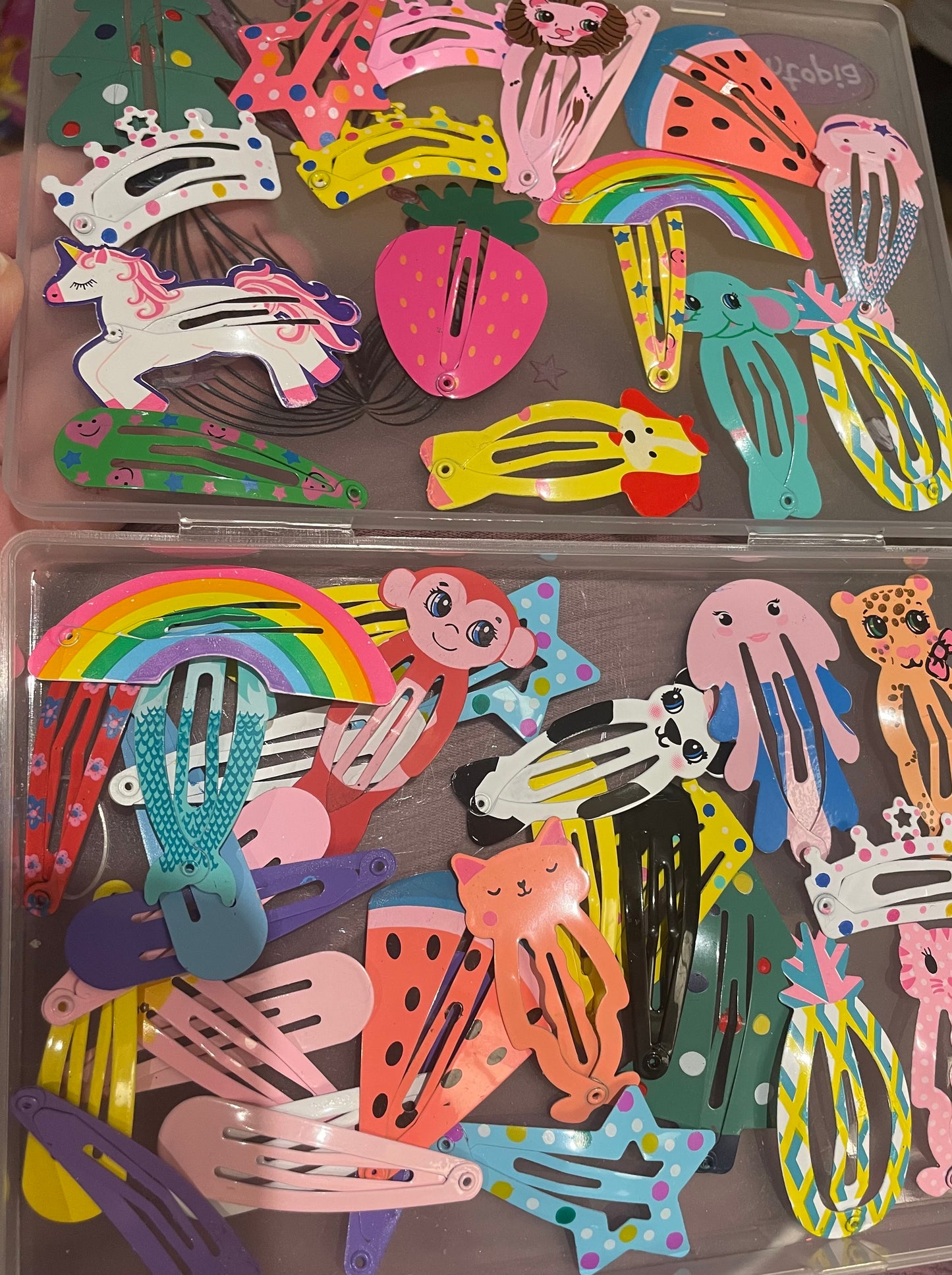 Seller 118 - assortment of hair barrettes