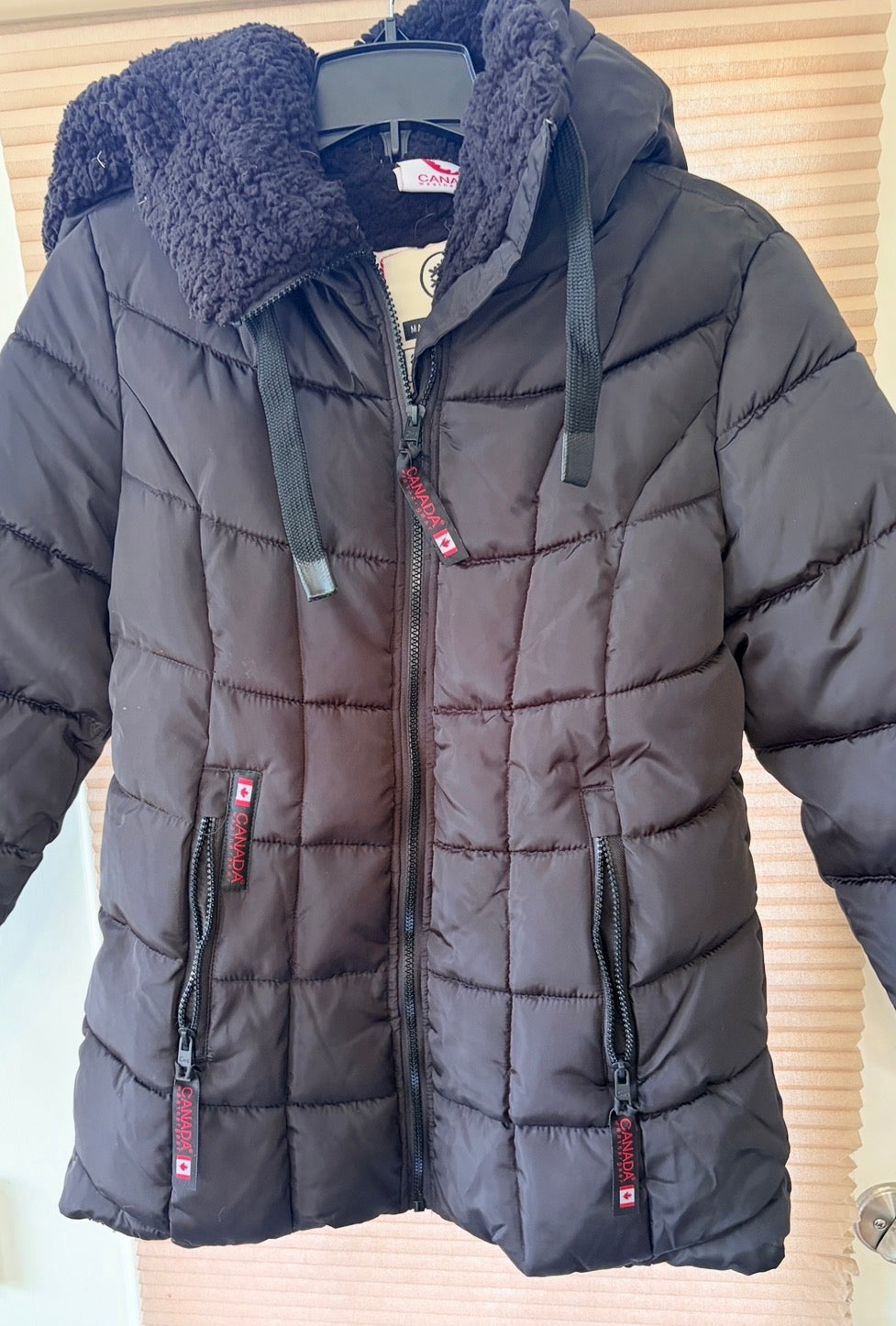 #35 Canada weather extra warm winter coat xs