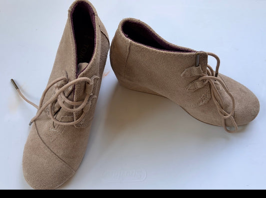 #35 Toms suede booties women 6.5