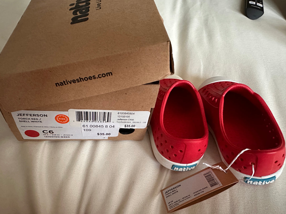 #24 NWT size 6 red natives