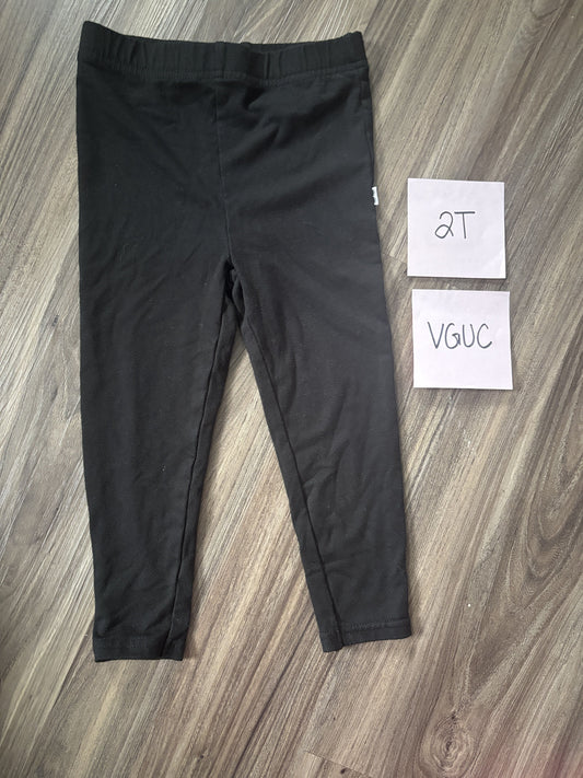 #138 - 2T VGUC Bamboo (Little Sleepies) Black Leggings