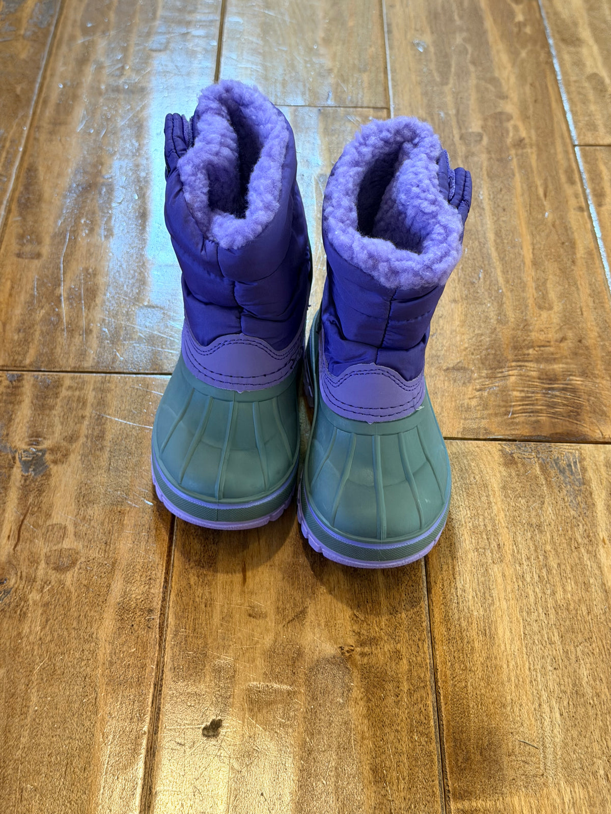 #99 girls Lands End purple snow boots size 7