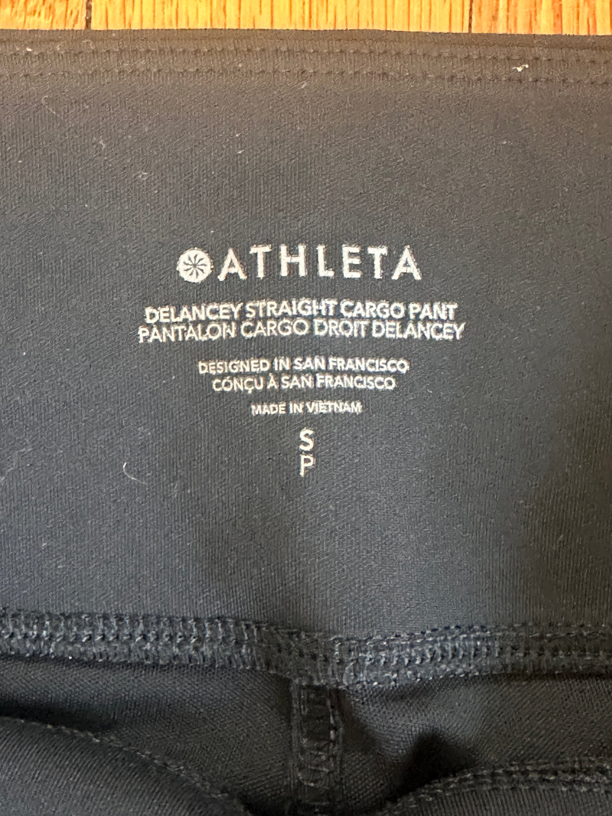 #163 Athleta Delancey Straight Cargo Pant - Womens S - EUC