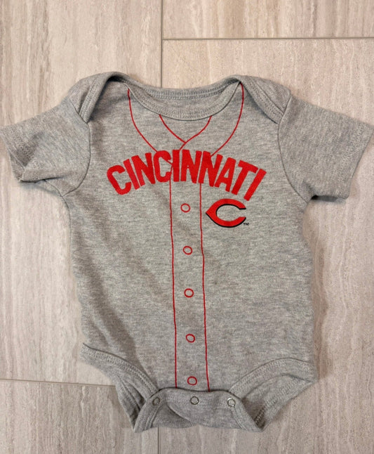 #17 Cincinnati Reds Official Infant Baby Gray Baseball Uniform Theme Onesie Size 0-3mo.