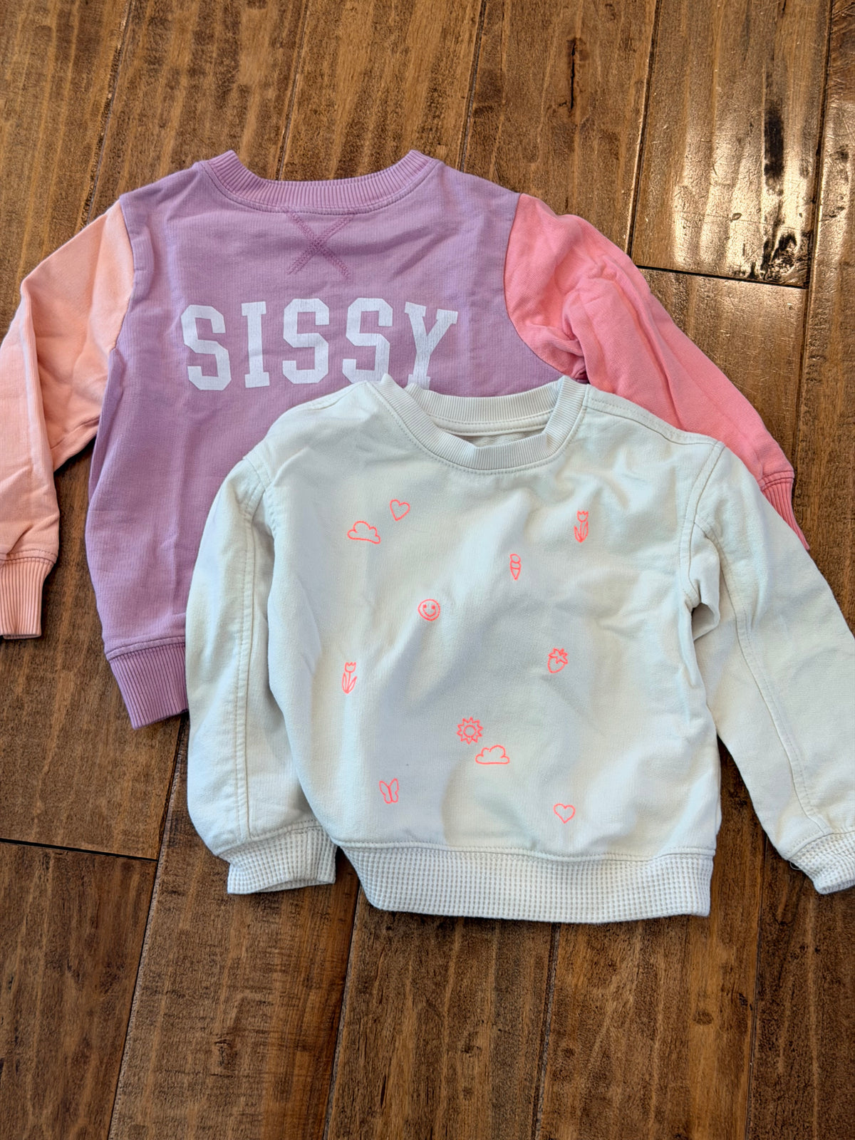 #99 Girls sissy and beige sweatshirts size 4