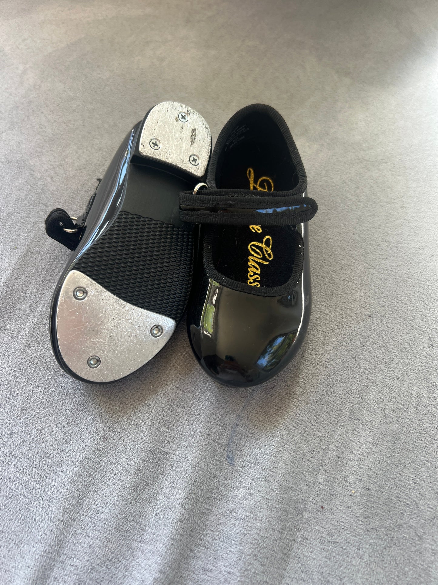 REDUCED #154 Size 6C tap shoes