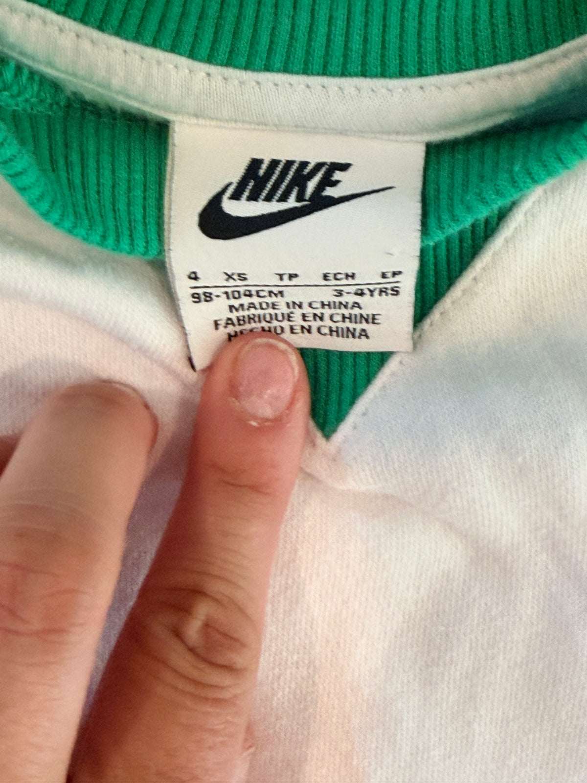 #99 Boys NIKE sweatshirt size 4