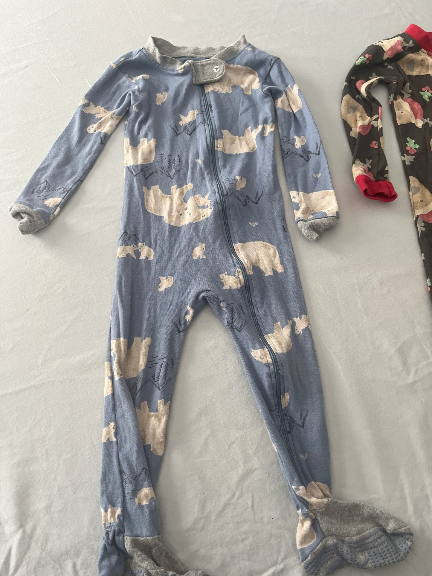 #211 18m Burts Bees Polar Bear/Reindeer Sleepers