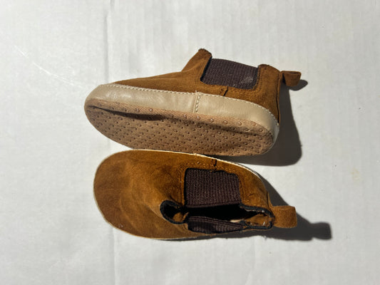#95 Boys Crib Shoes 12mo