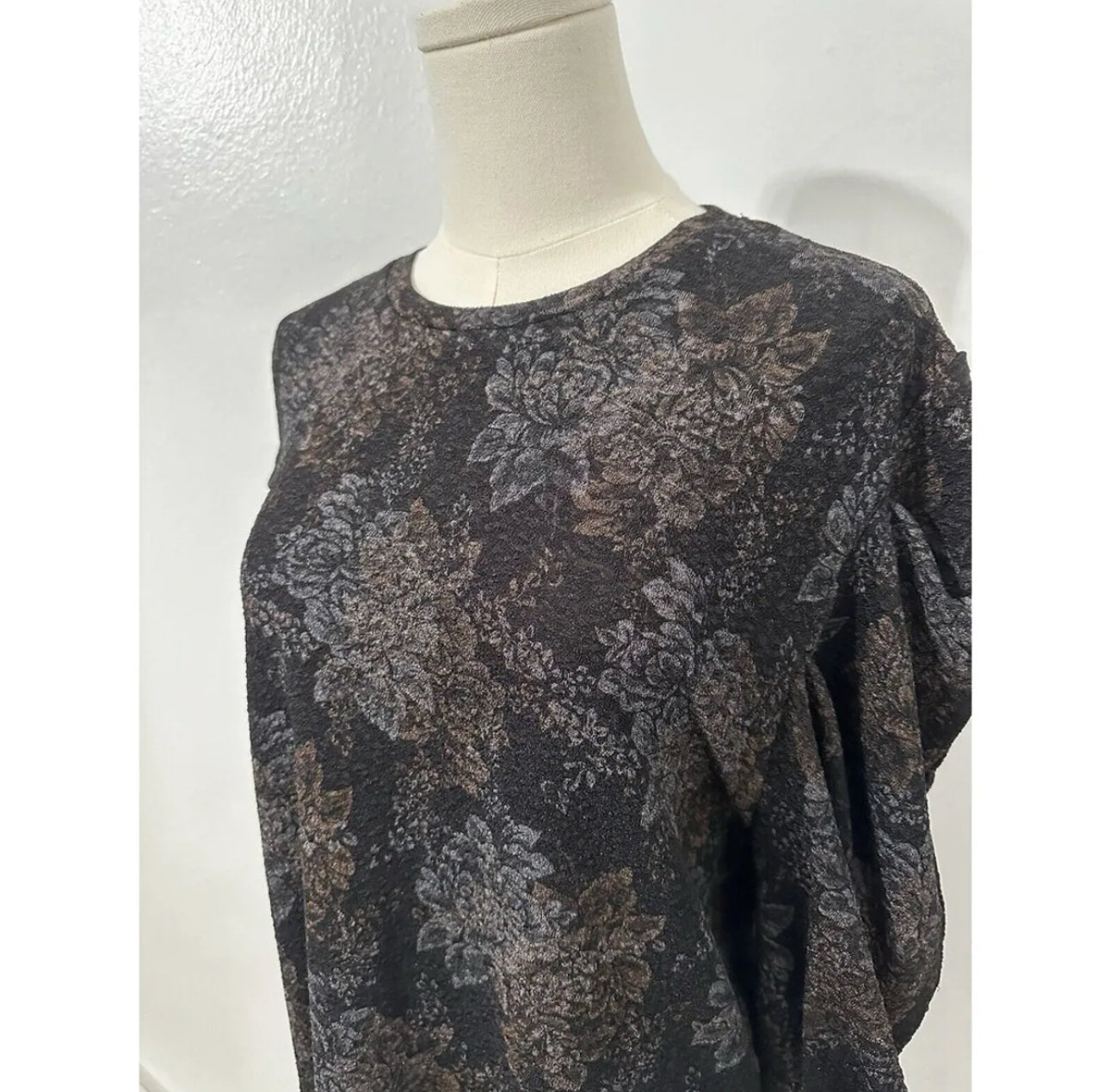 #111 Zara Trafaluc S/S 18 Black Metallic Floral Print Puff Sleeve Top Womens Blouse
