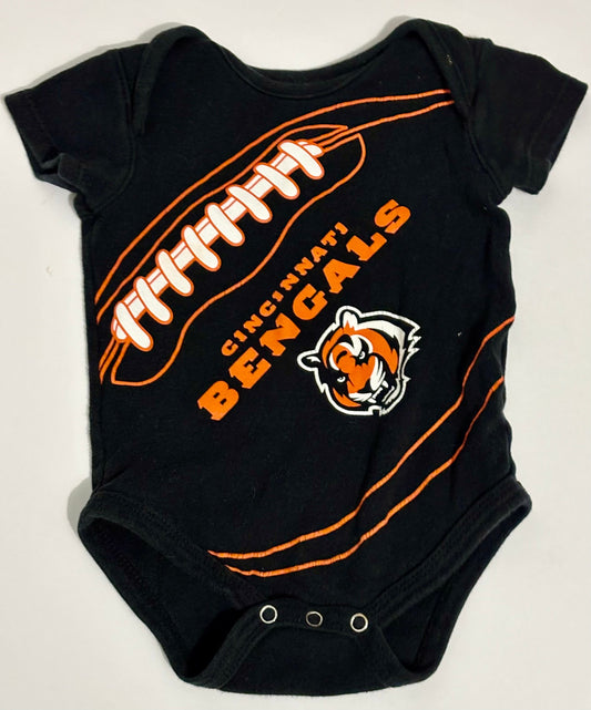 #132 - REDUCED- Cincinnati Bengals: Short-Sleeved Bodysuit/Onesie, 6-9M