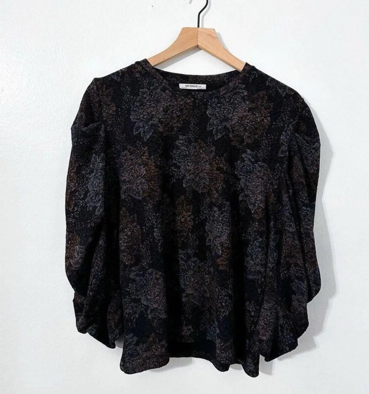 #111 Zara Trafaluc S/S 18 Black Metallic Floral Print Puff Sleeve Top Womens Blouse