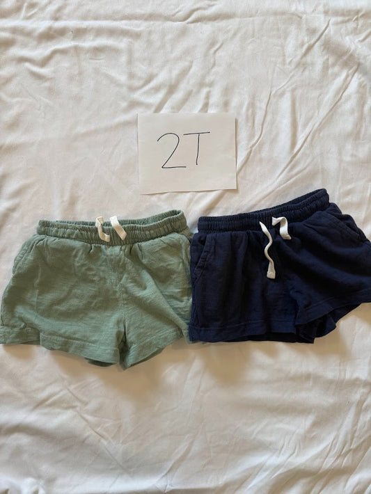 Seller #67 Primary Boys 2T Play Shorts Bundle