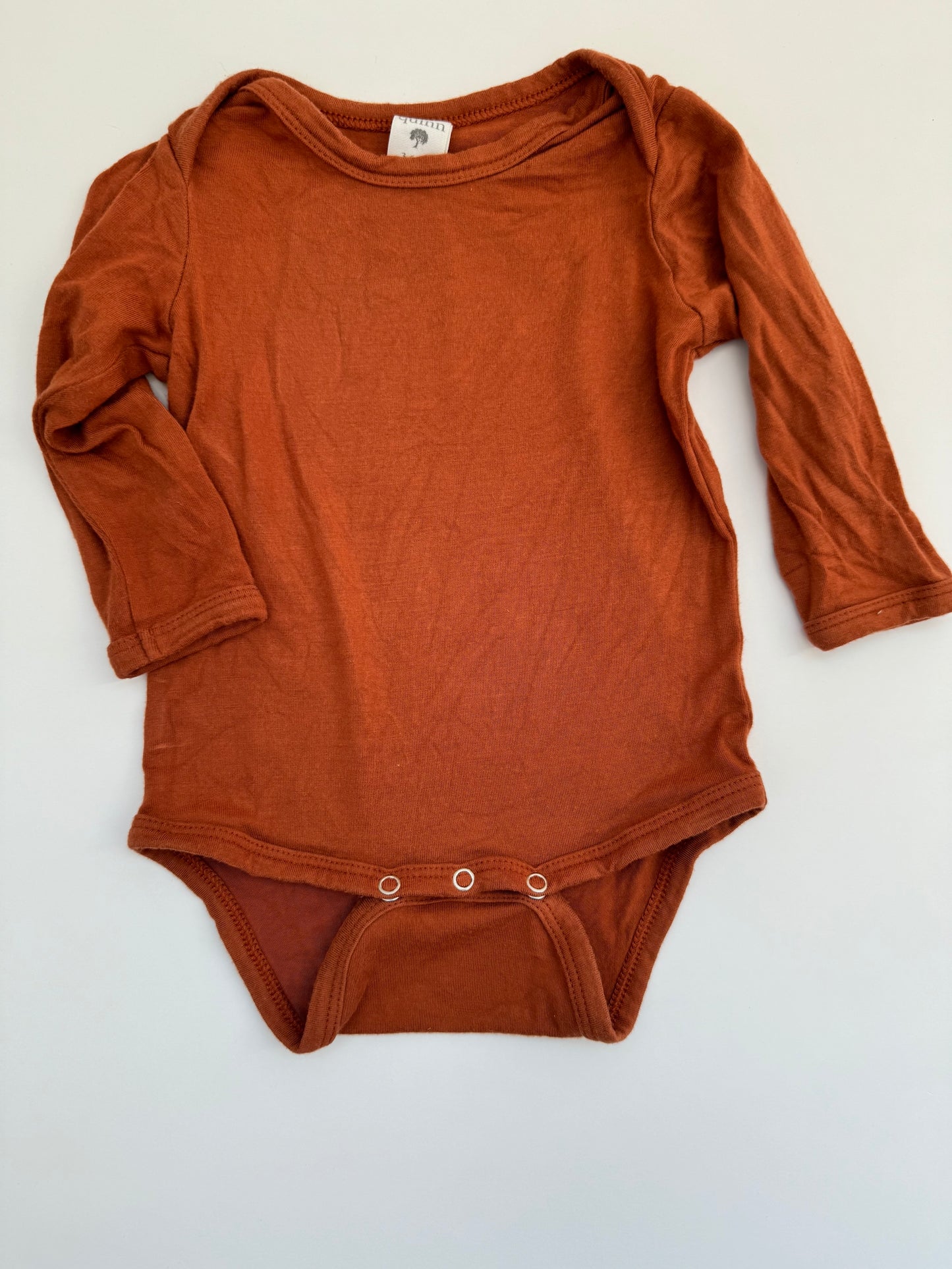 REDUCED #60B, 3-6m - Kate Quinn, long sleeve lap neck bodysuit | gingersnap | bamboo - VGUC