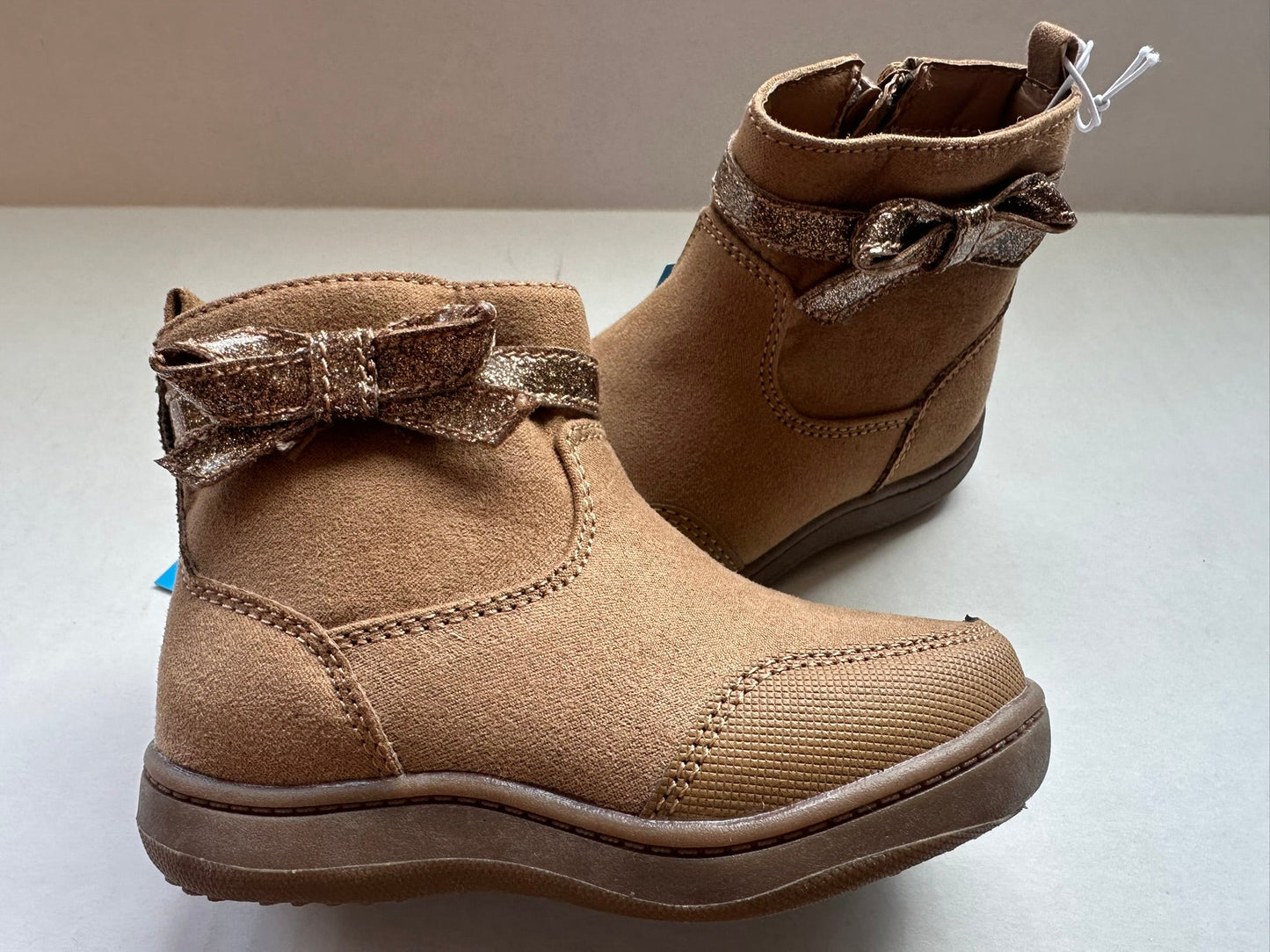 #88 NWT stride rite 6M shoes