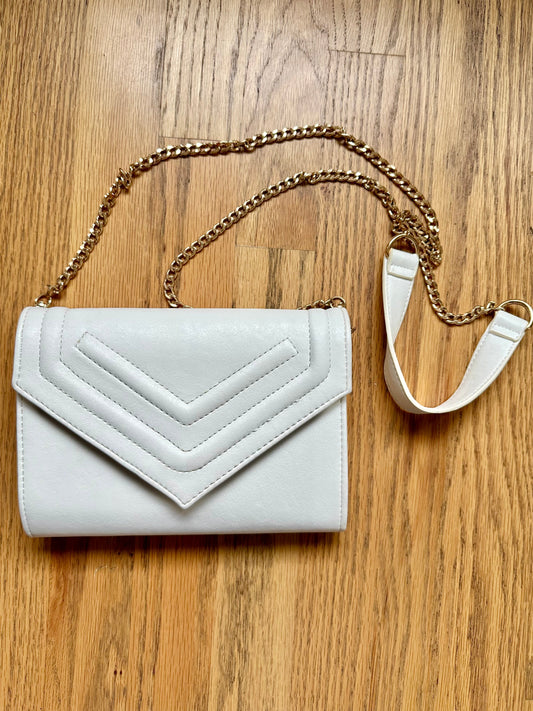 #198- Women’s, White Handbag with Shoulder Strap
