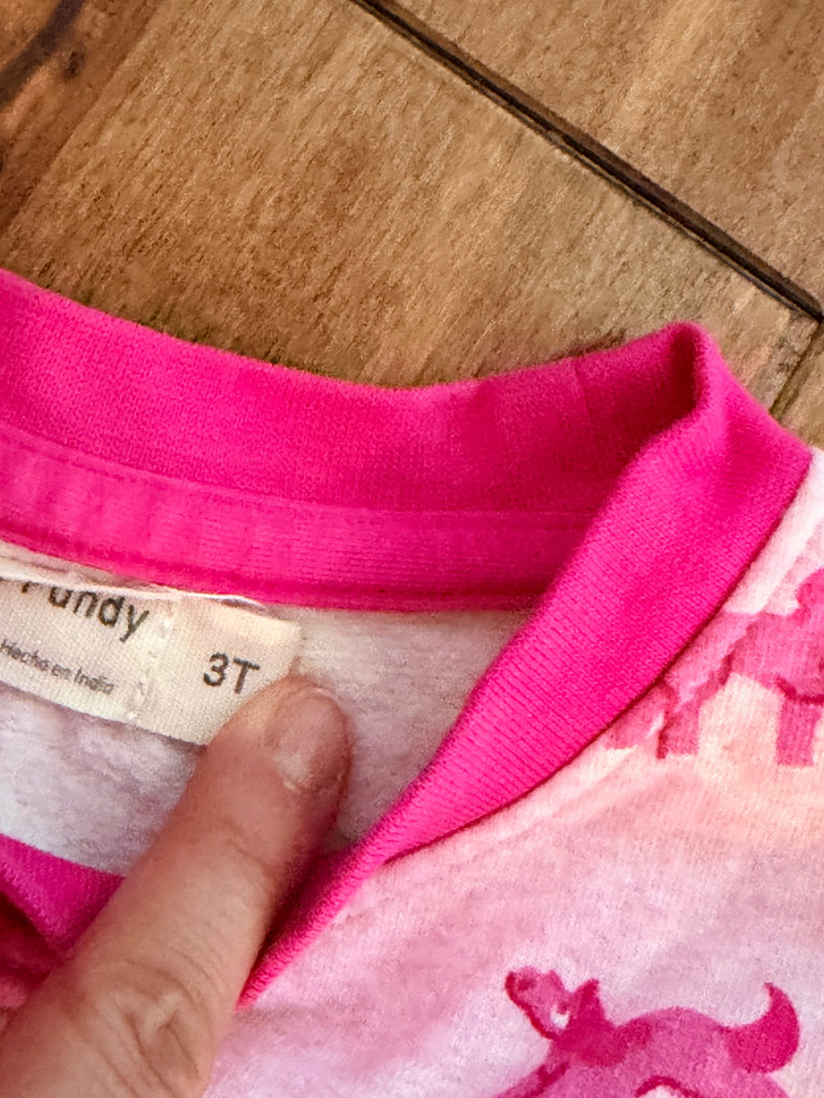 #99 girls Monica and Andy unicorn and tullabee bow sweatshirts size 3