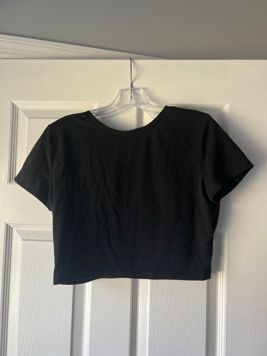 **REDUCED** Wild Fable Women's Black Cropped Tee Size XL (fits like an xs/s)