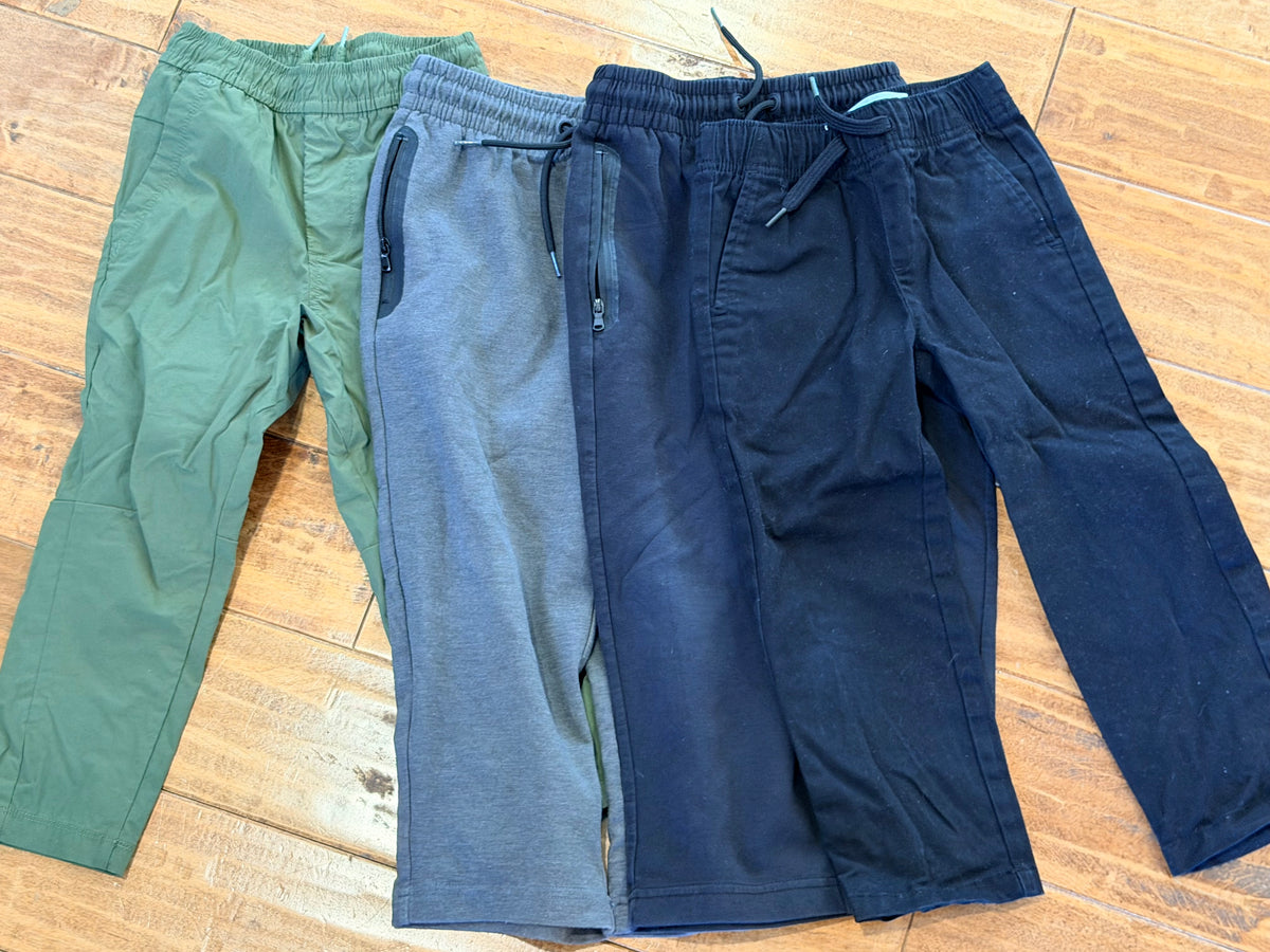 #99 boys old navy pant bundle size 5