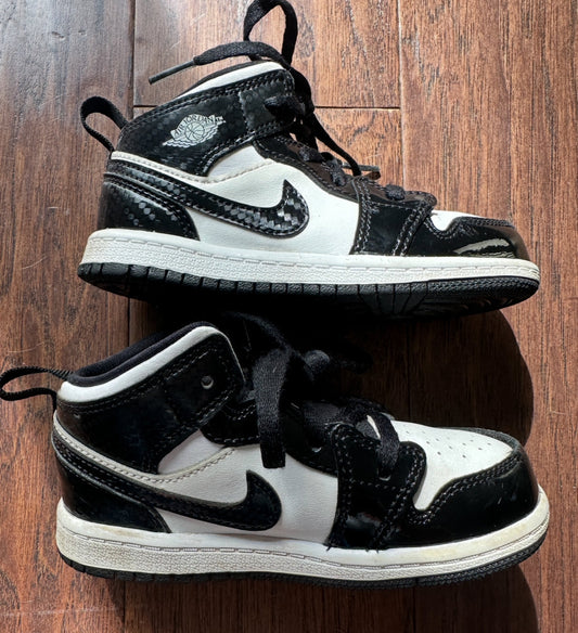 #218  sz9c  shiny black Jordan’s