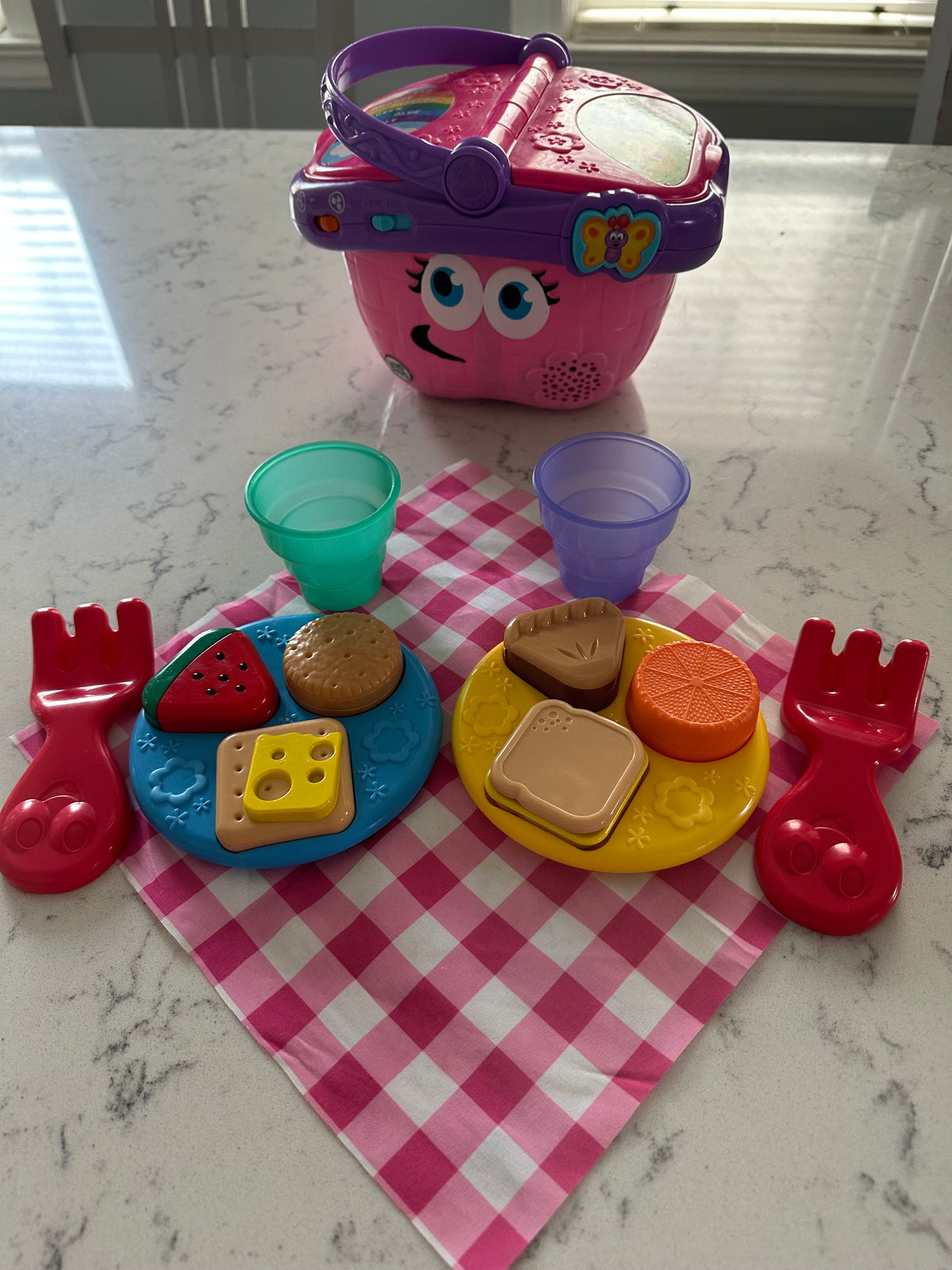 Seller 42, LeapFrog Shapes/Sharing Picnic Basket