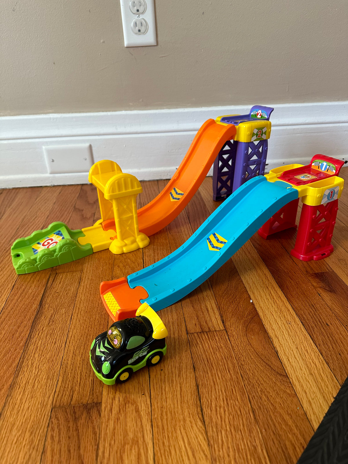Seller 42, VTech Go! Go1 Smart Wheels 3-in-1 Launch and Play Raceway, EUC