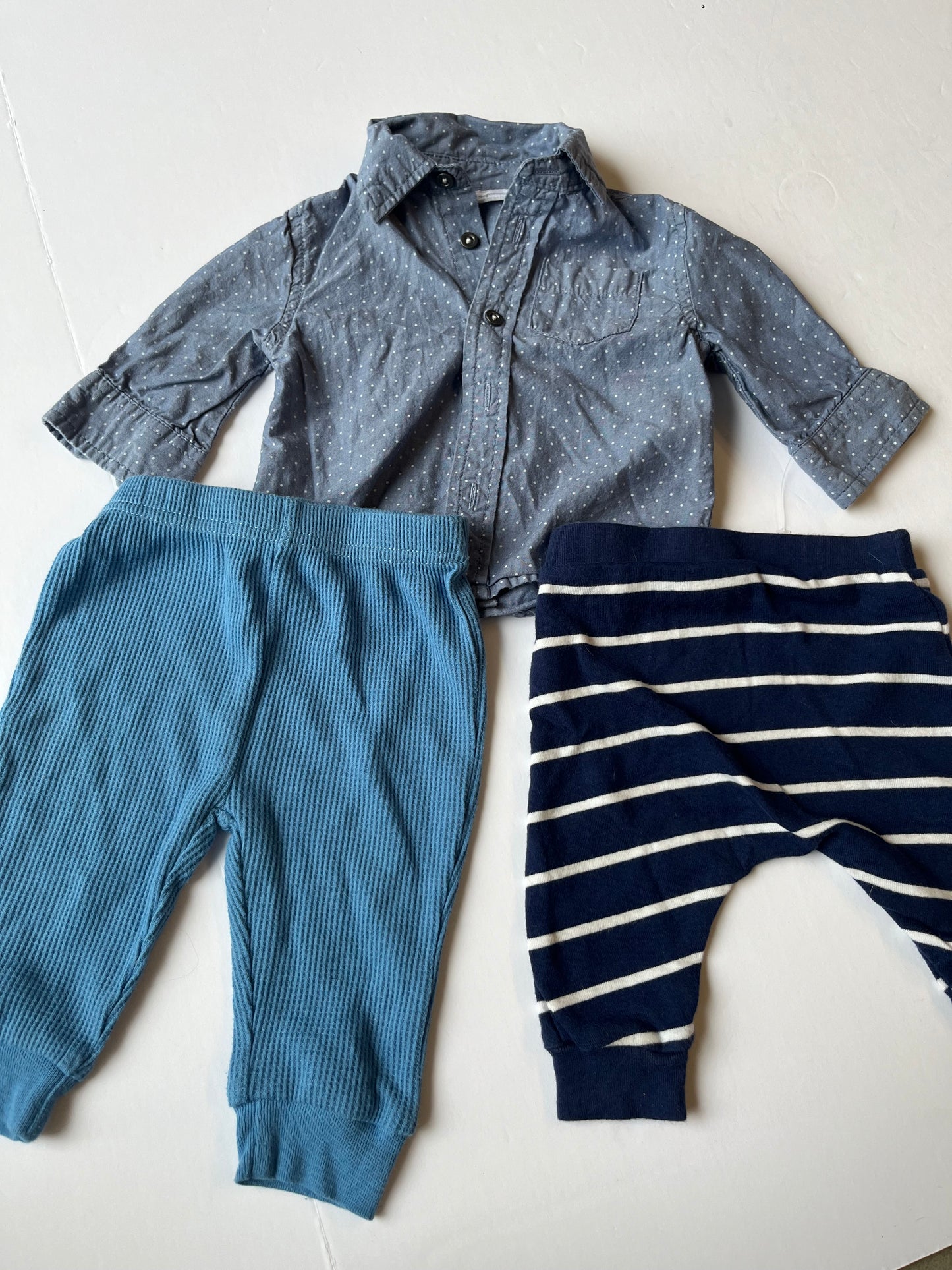 Seller 67 - Button Down and Pants Set 0-3mo