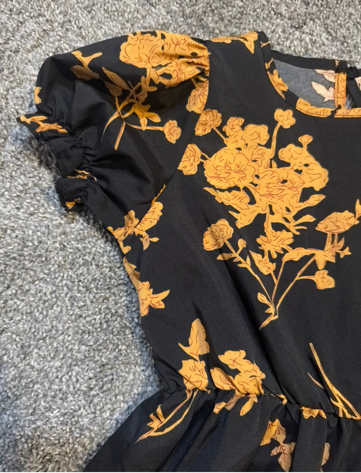 #53 girl dress size 6