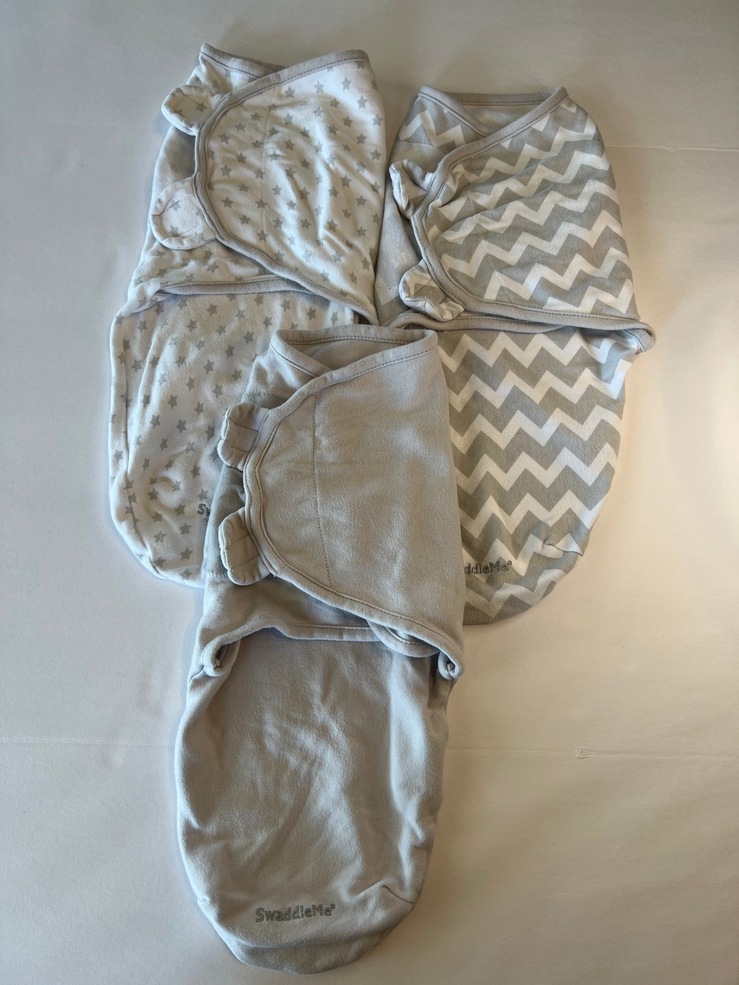 Swaddle me gender neutral size small 0-6 months set of 3