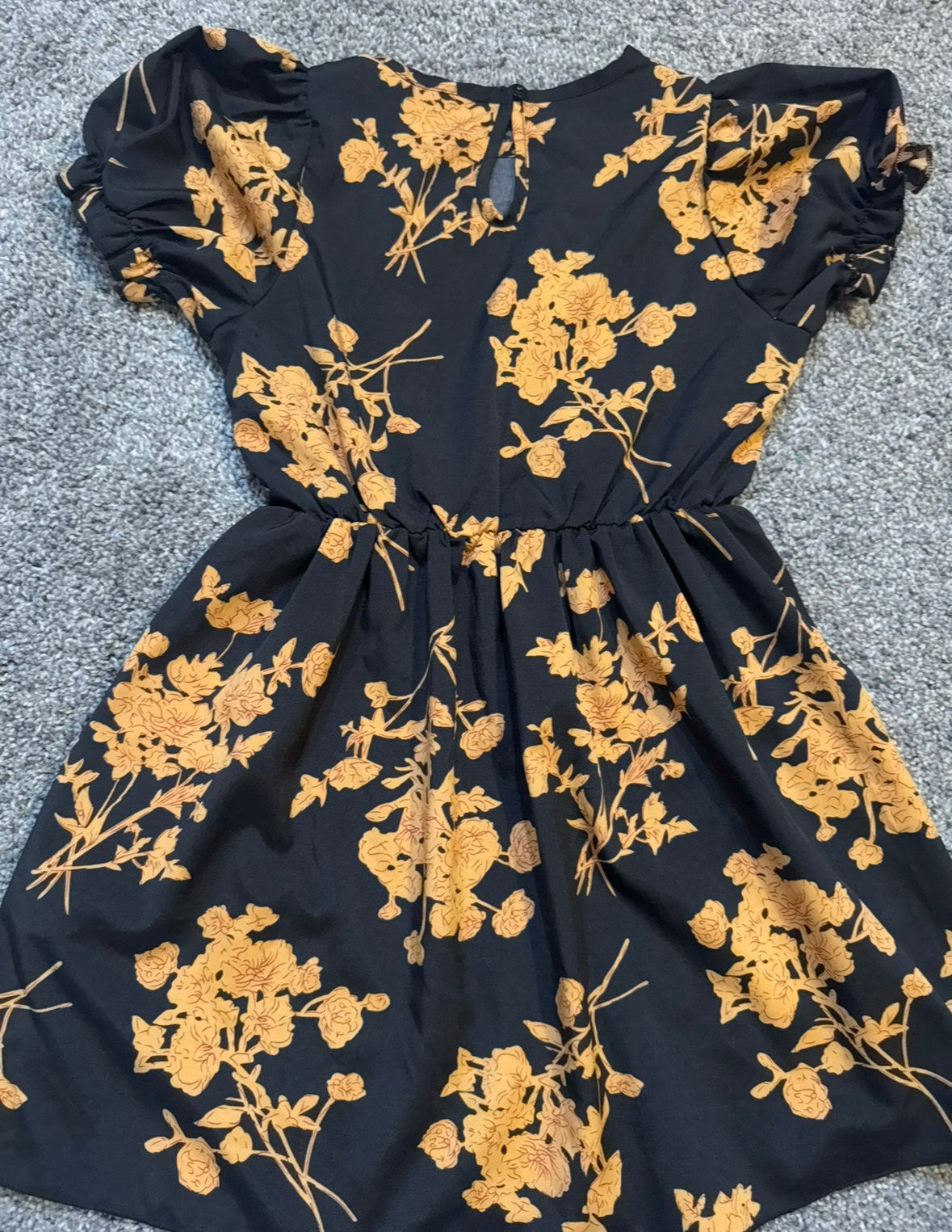 #53 girl dress size 6