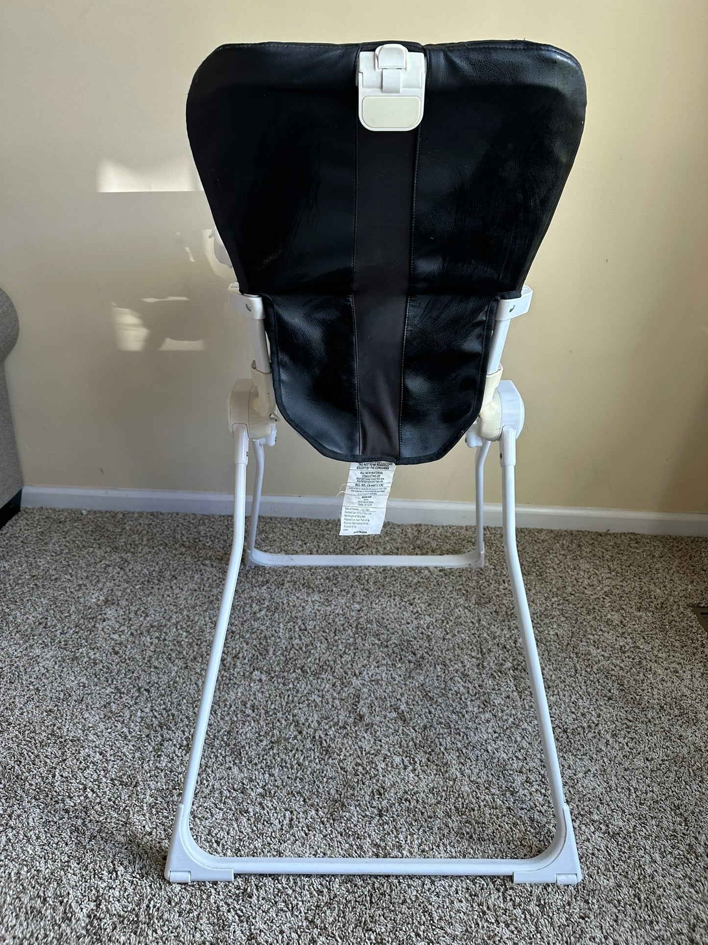 #88 Joovy Nook Highchair Compact Fold