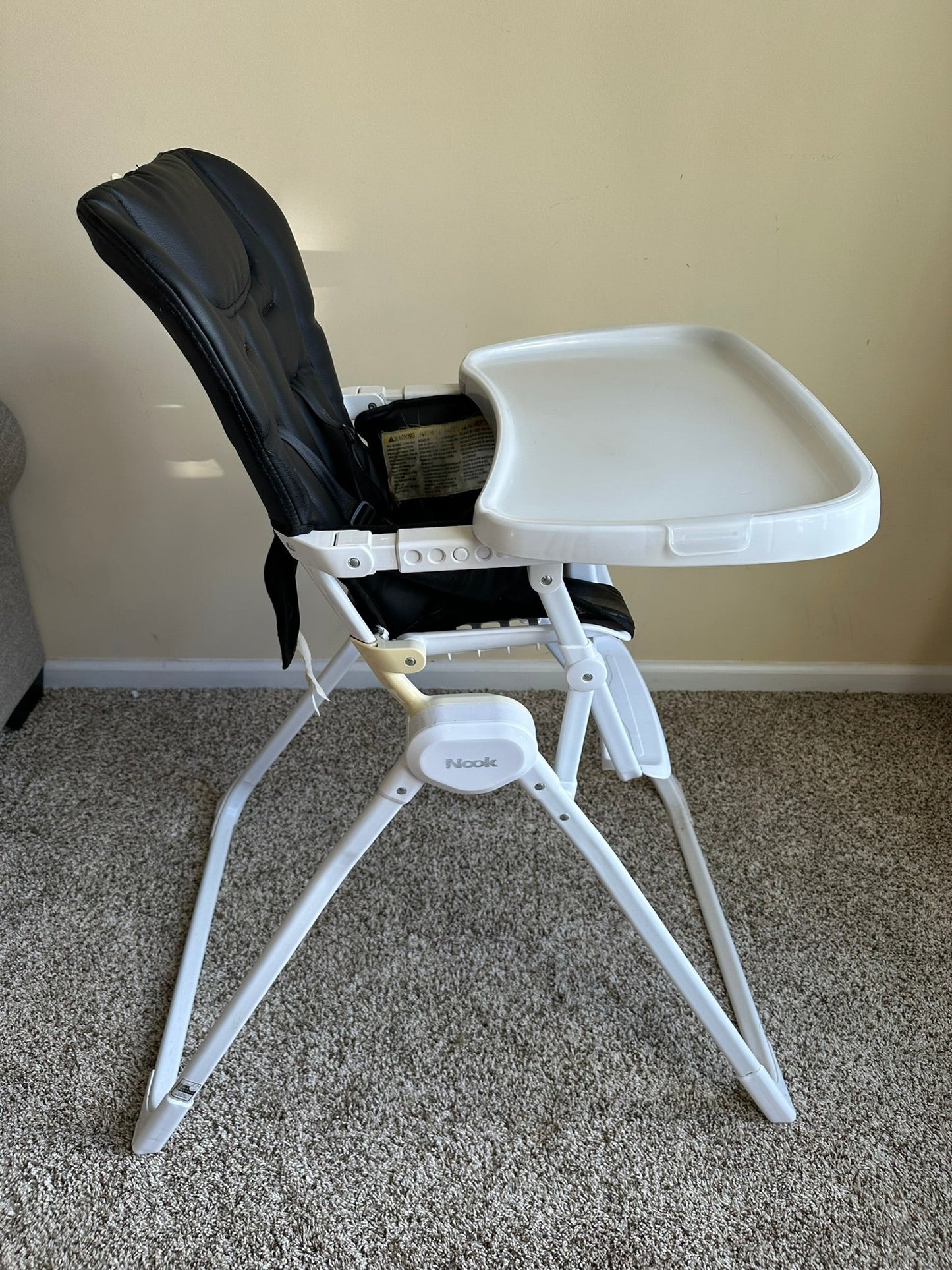 #88 Joovy Nook Highchair Compact Fold