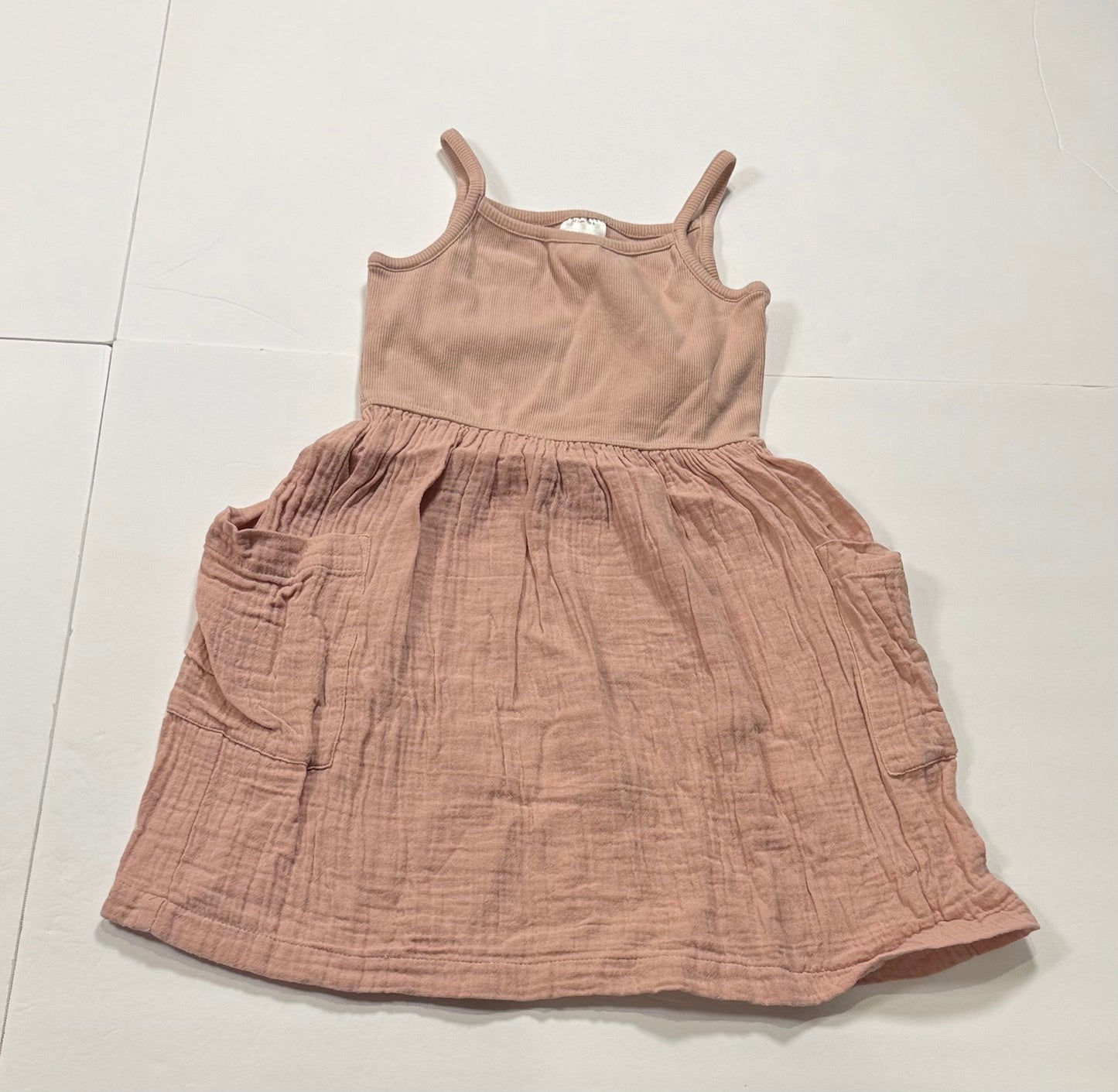 #141 Girls 110 5 Hanna Andersson Dusty Pink Linen Dress 1 of 2 available