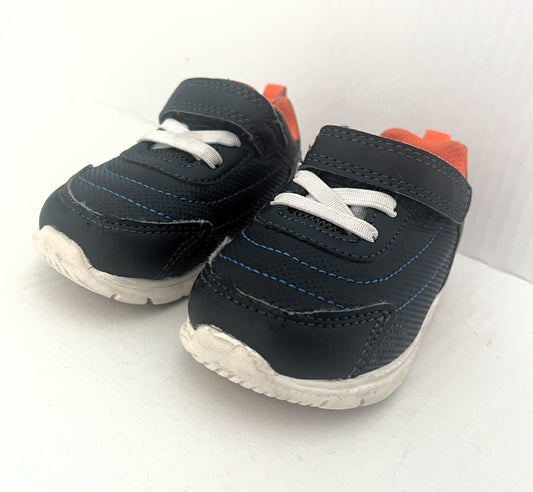 #211 Carters Size 4 Tennis Shoe