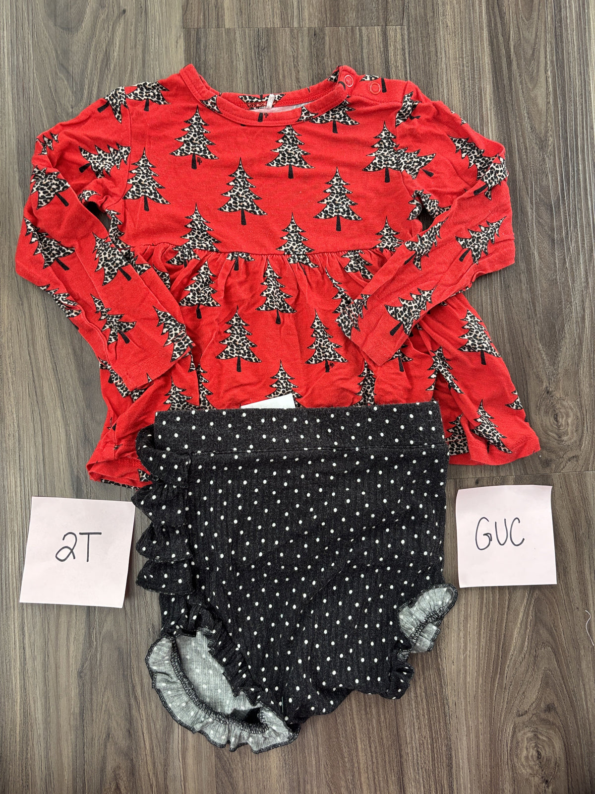 #138 - 2T GUC Bamboo (Posh Peanut) Christmas Lana Outfit