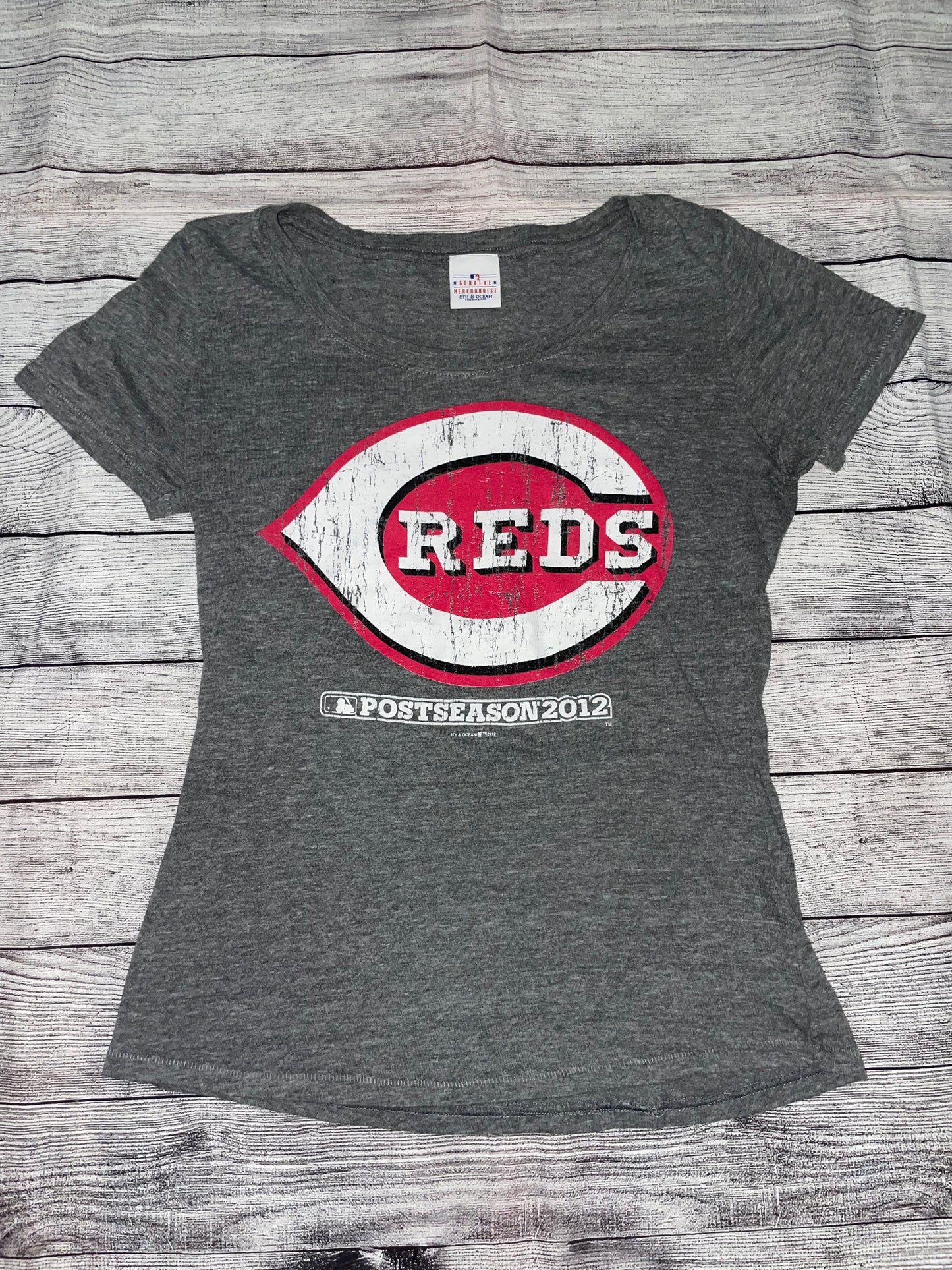 Seller #171 Genuine Merch Women’s Small Reds Tee