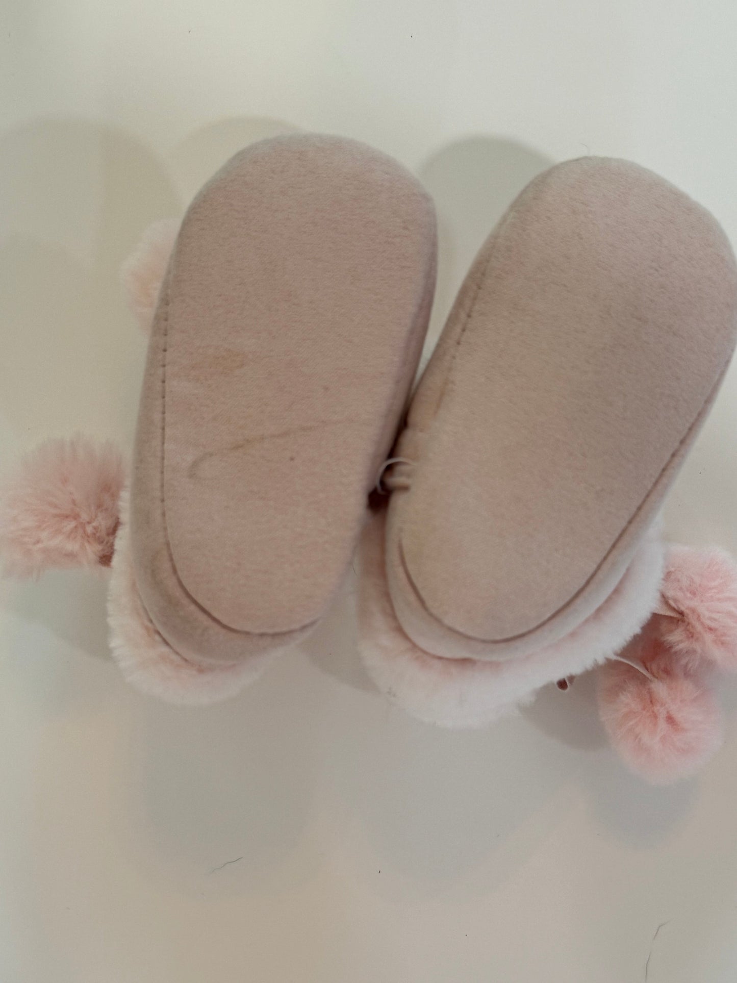 #50 • Girls • Stepping Stones • 3-6 Months • EUC (I don’t think they were ever worn)