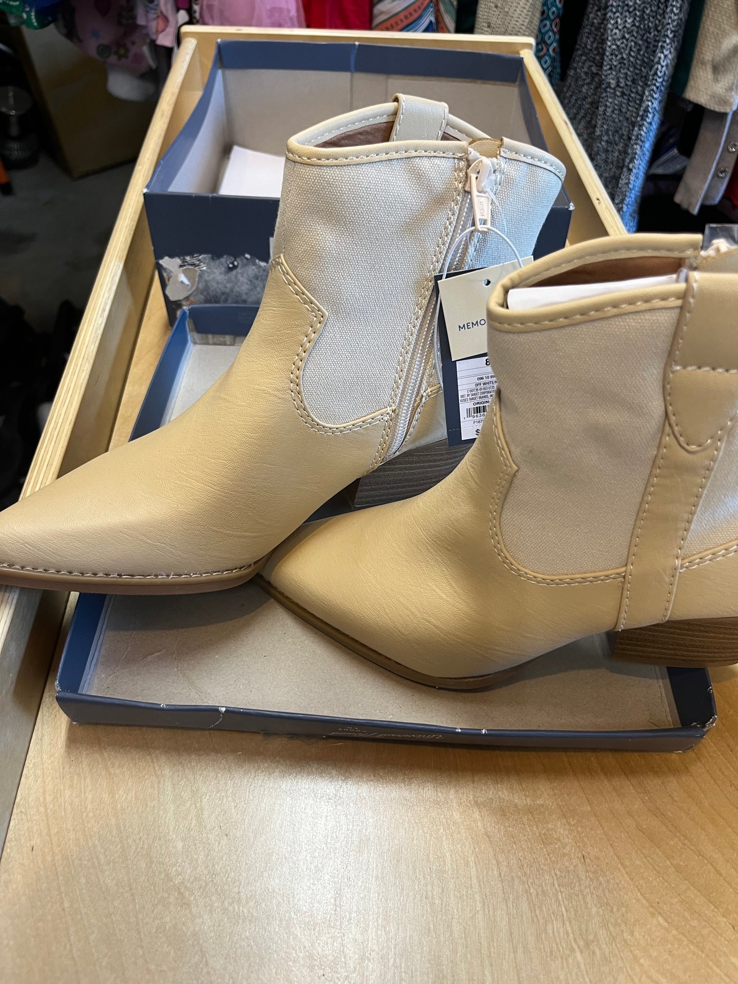 Seller 67 - Universal Thread Tan Boots with memory foam NWT size 8