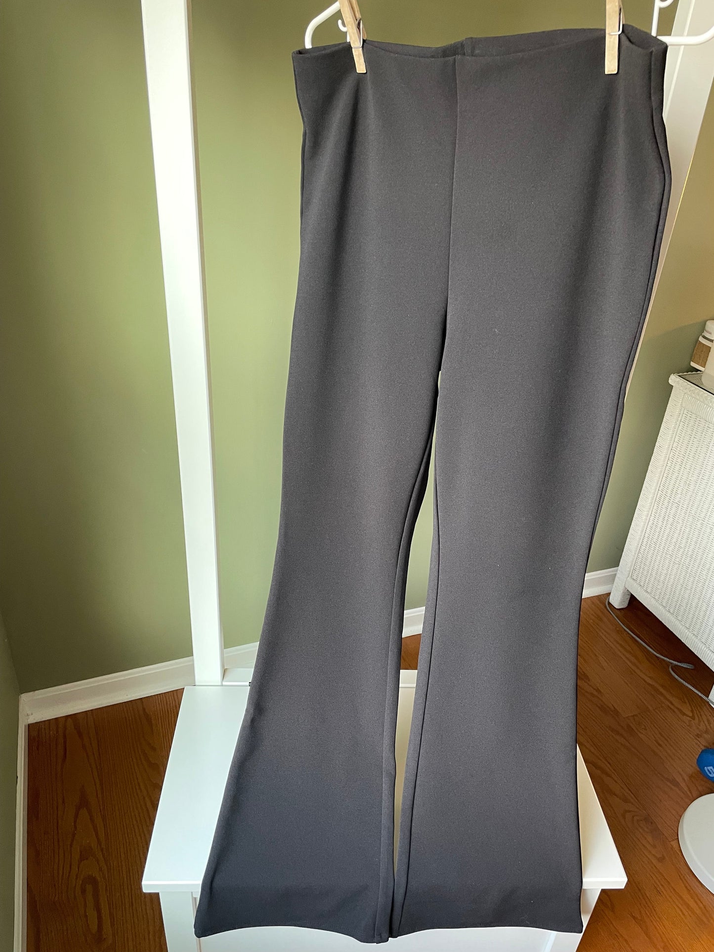#42 REDUCED H&M Elastic Waistband Bootcut Dress Pants Size Large
