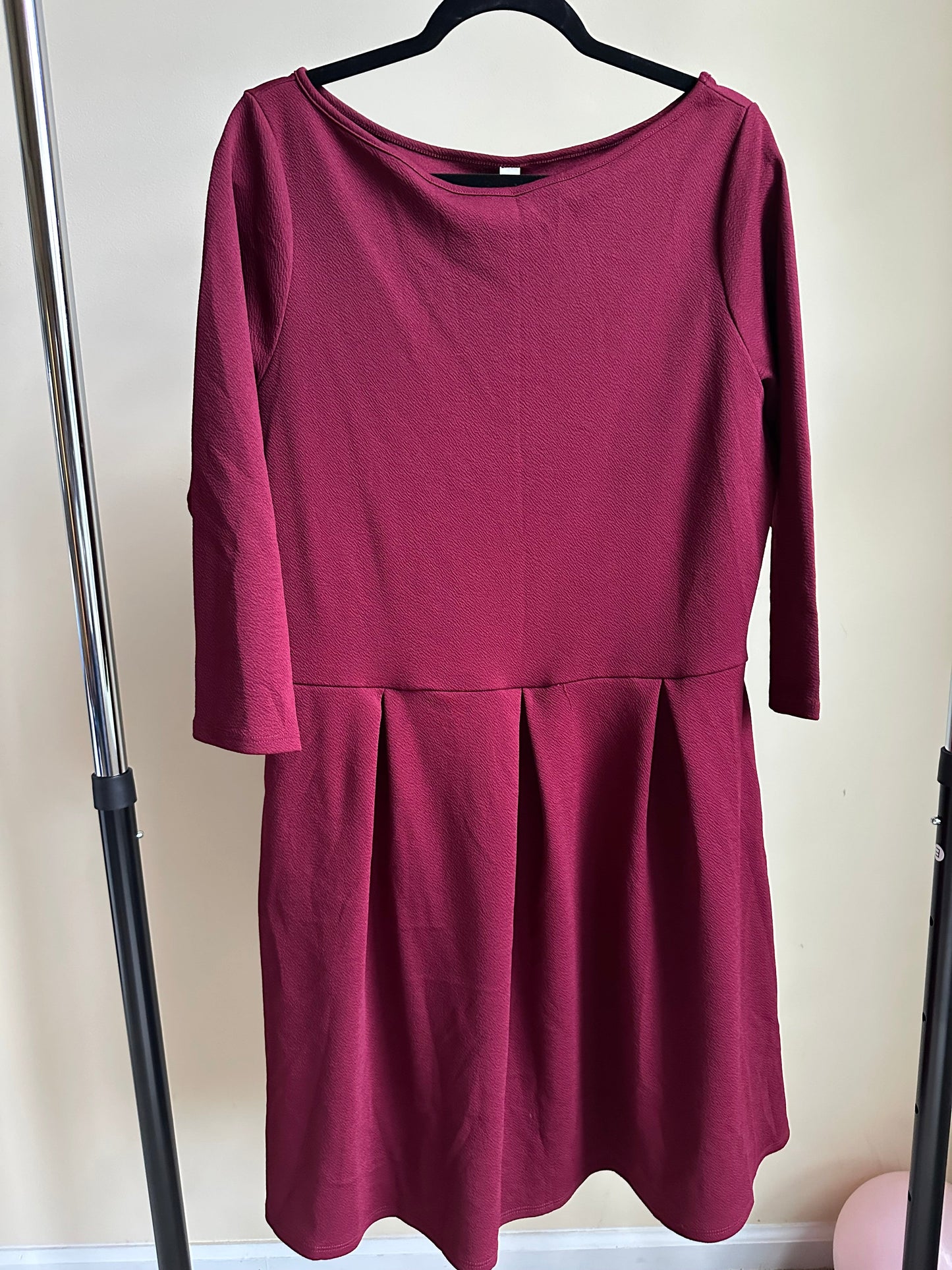 #88 REDUCED 1X nwt women’s burgundy dress