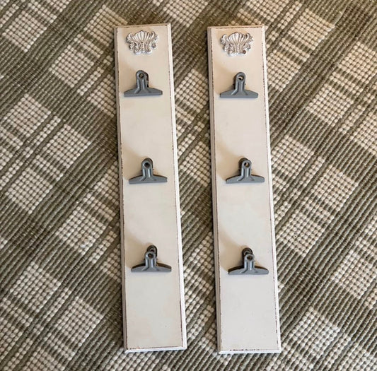 Seller #178 Wall Decor with Clips